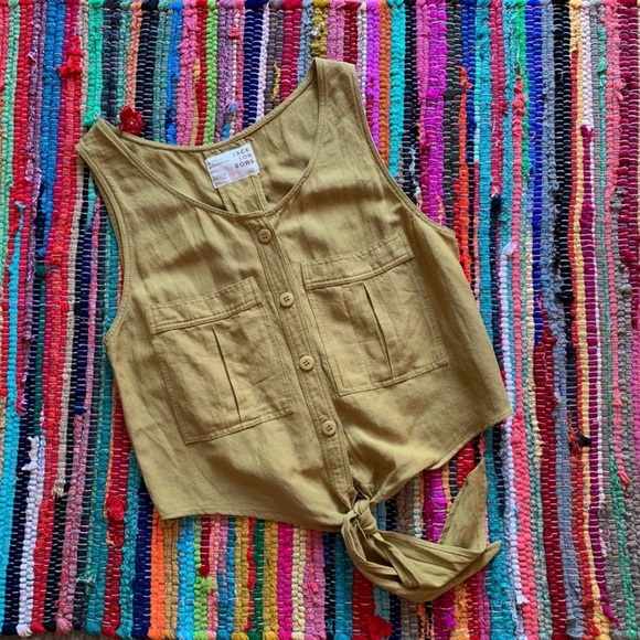 Jackson Rowe tie front tank top - Picture 4 of 6